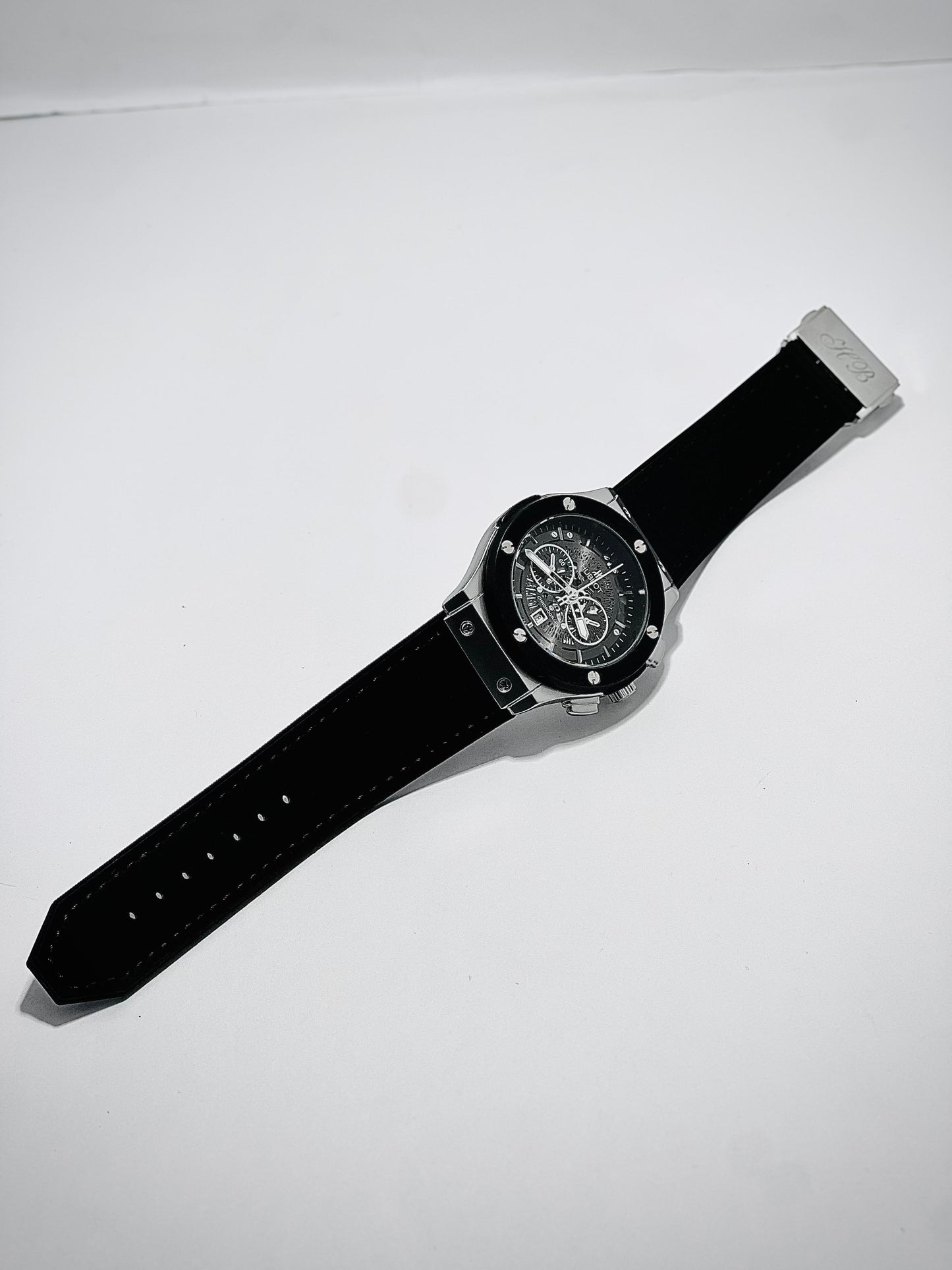 Hublot Men’s Chronograph Watch – Black & Silver Edition