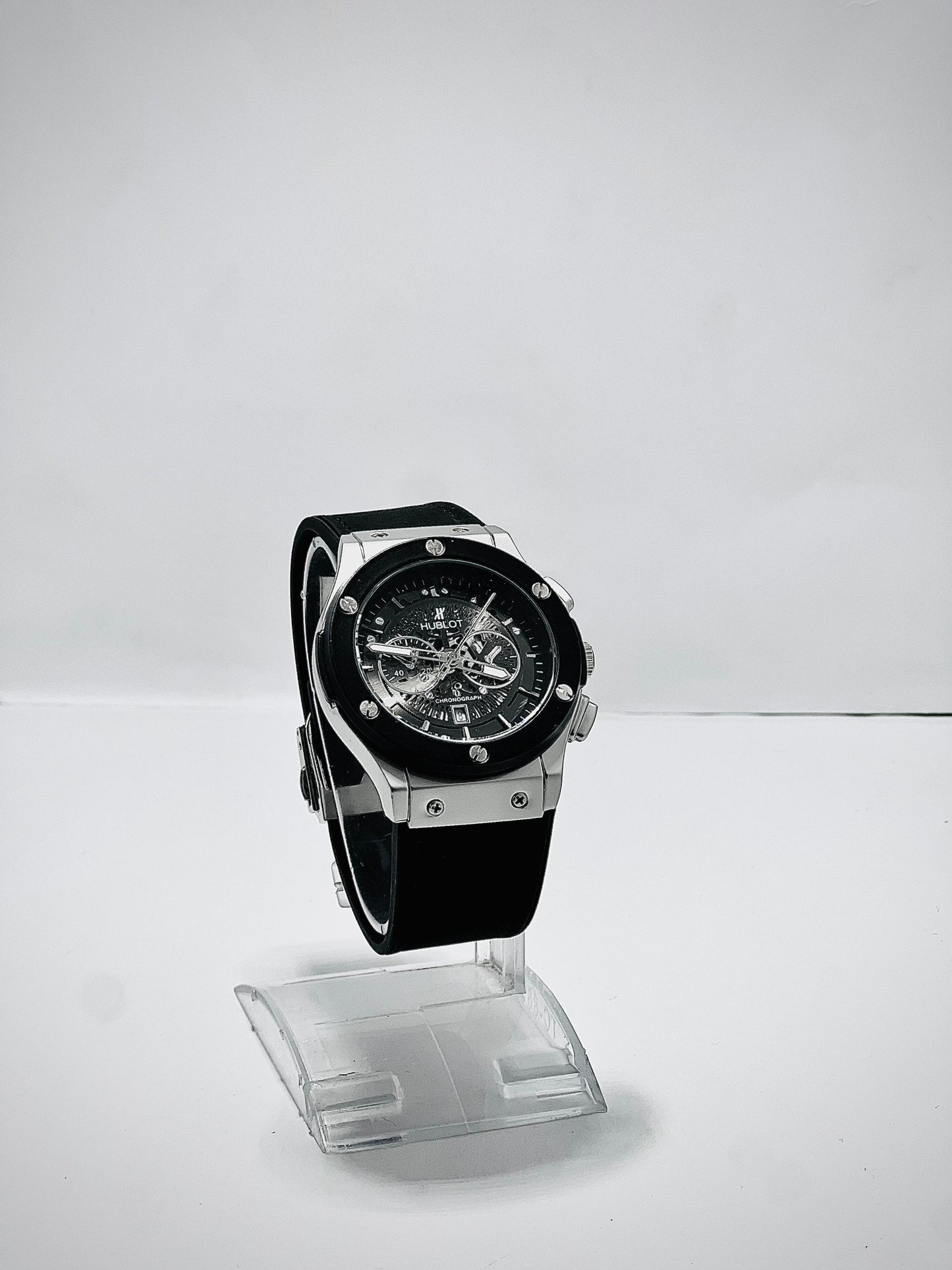Hublot Men’s Chronograph Watch – Black & Silver Edition