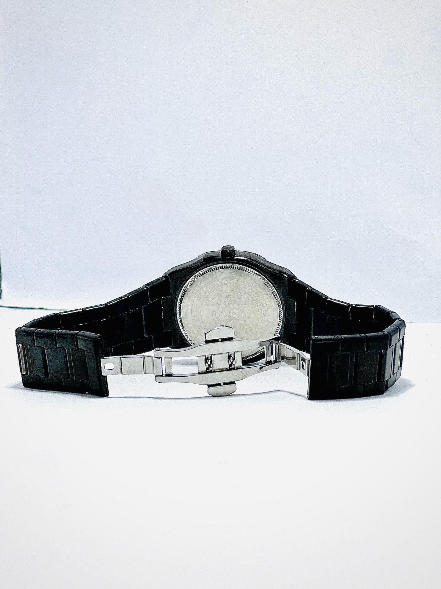 Aura Midnight Black Metal Watch – Arabic Dial